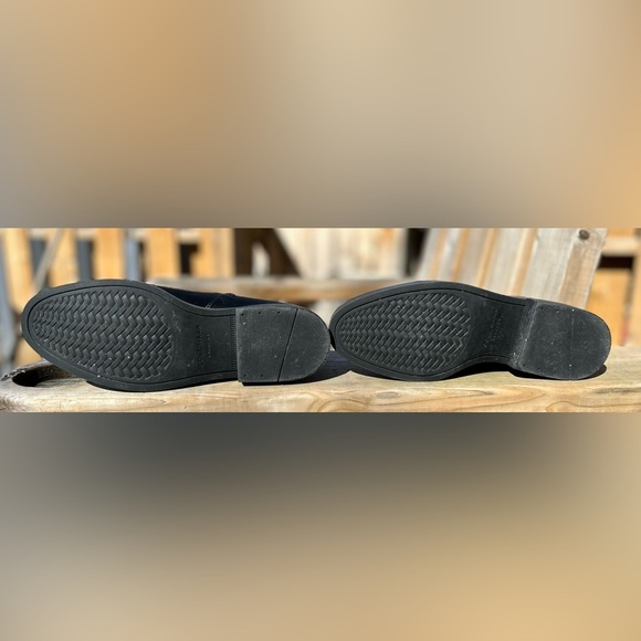 Cole Haan, River Chelsea Waterproof Leather
Bootie/Side Zip size 71/2B Black - Picture 3 of 11